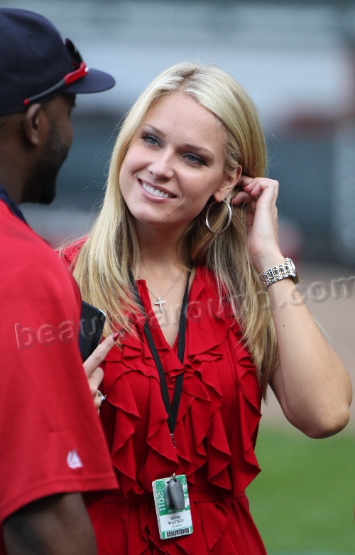 Heidi Watney American sportswriter