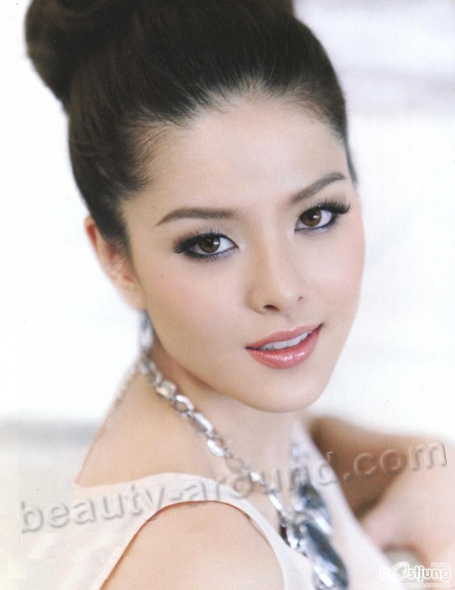 Beautiful Thai Women. Lidia Sarunrat Visutthithada photo