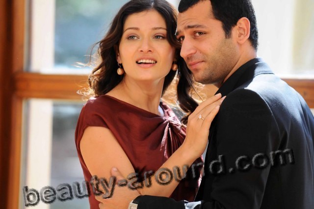 Лучшая турецкая пара из сериала Нургюль Ешилчай и Мурат Йылдырым фото