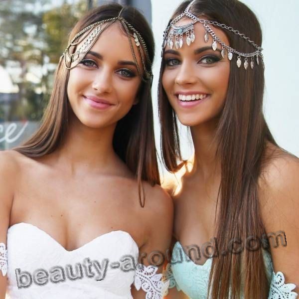 Renee and Elisha Herbert Twins Photo