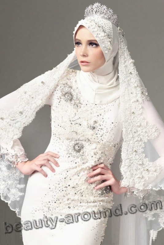 Мусульманская невеста в свадебном хиджабе фото