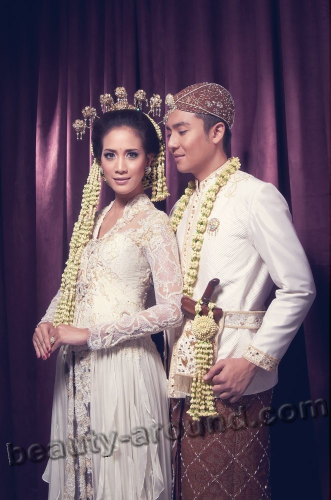Indonesian bride photo