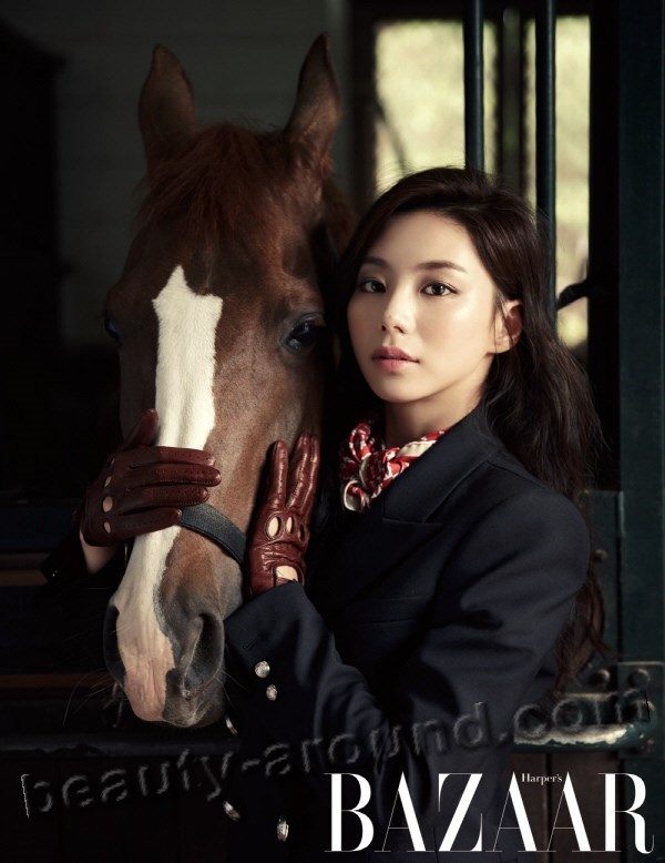  Пак Су Э / Park Soo Ae фото с лошадью из журнала