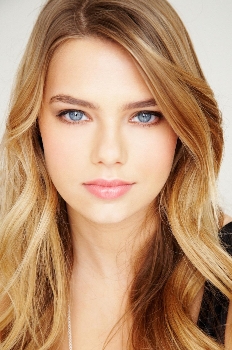 Indiana Evans  photo