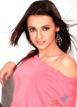 Sanaya Irani photo