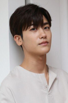 Park Hyung-sik photo