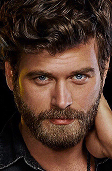 Kivanc Tatlitug photo